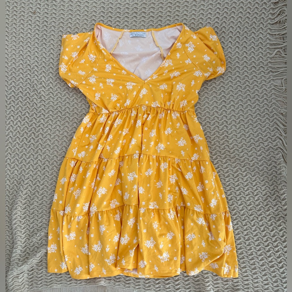 Urban Outfitters Short Sleeve Dress Size Medium